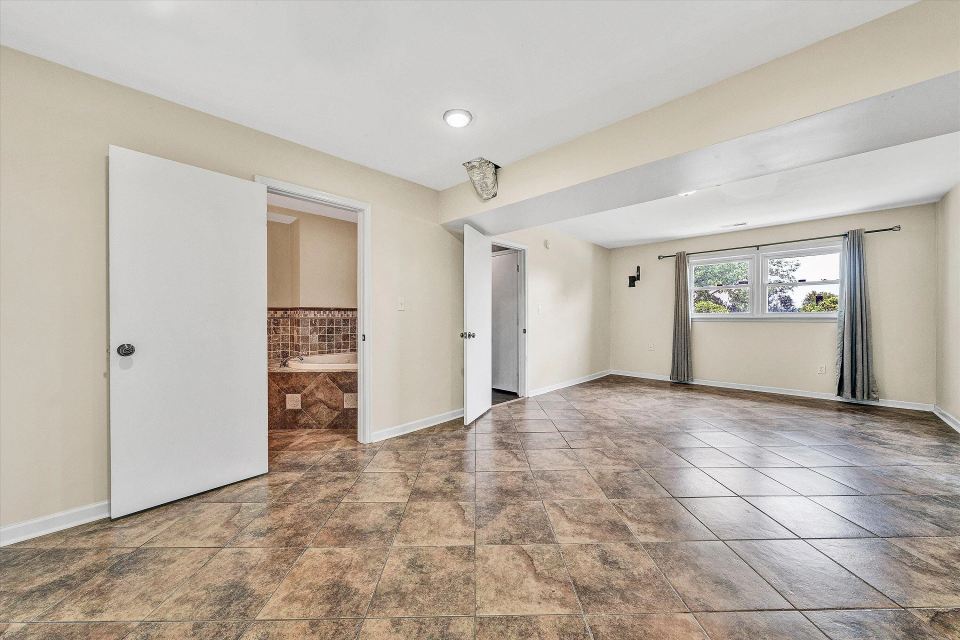 673 Missimer LN - Photo 26