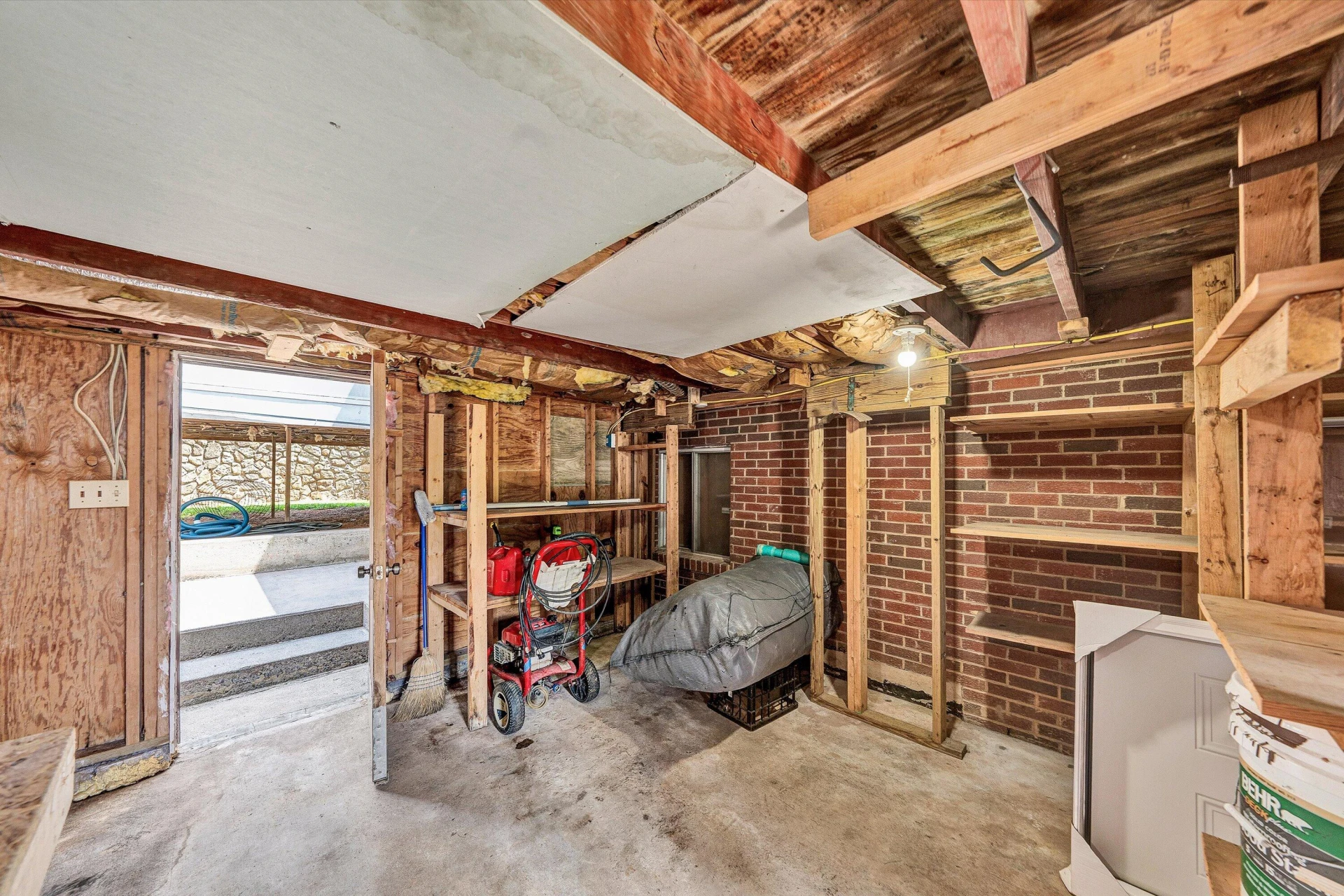 673 Missimer LN - Photo 32