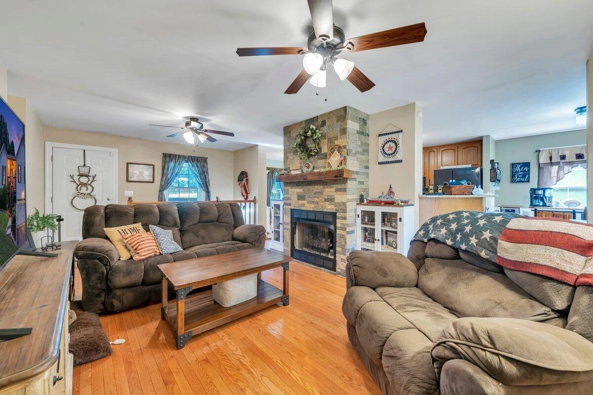 1115 Ridgecrest DR - Photo 5