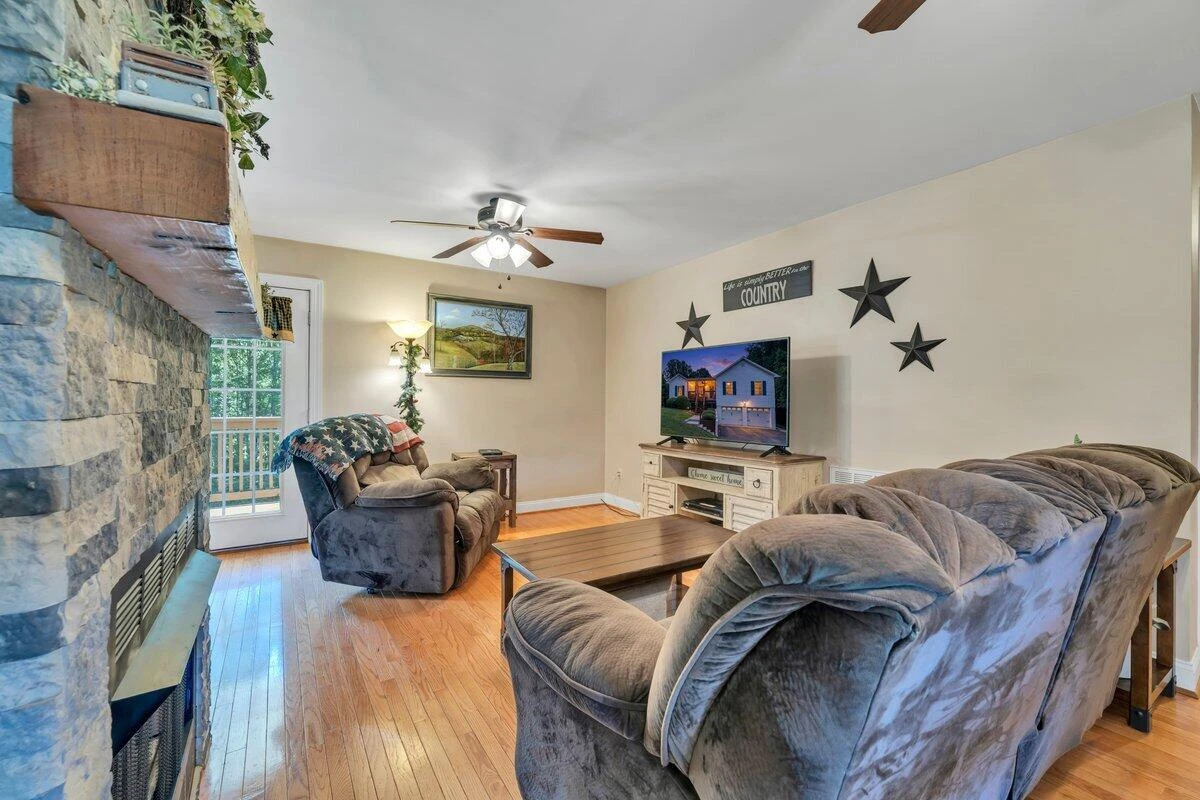 1115 Ridgecrest DR - Photo 8