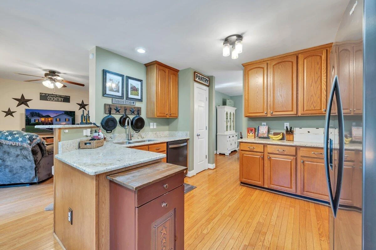 1115 Ridgecrest DR - Photo 11