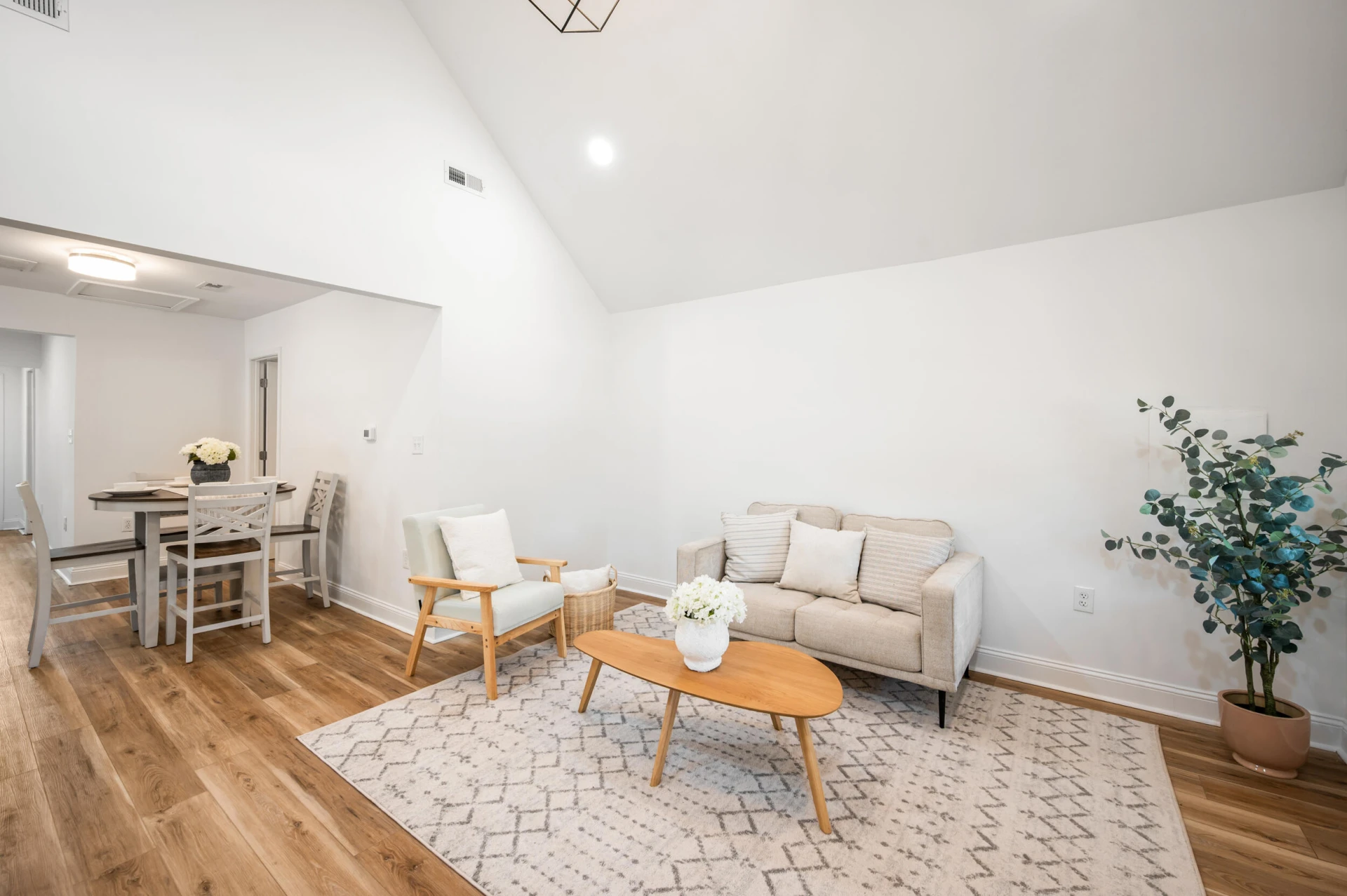 435 Stafford ST - Photo 7