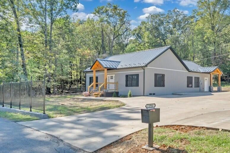 194 Rainbow Forest DR - Photo 18