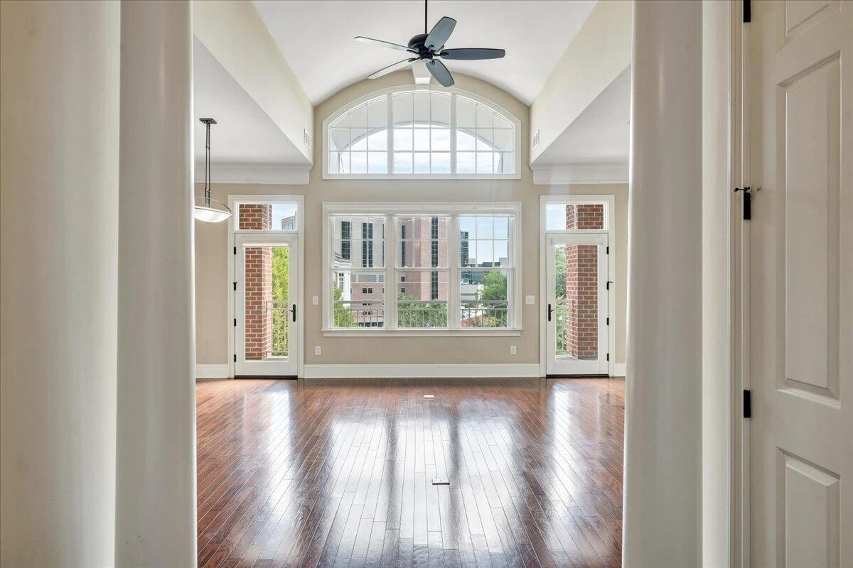 2125 Yellow Mountain RD SE #APT 302 - Photo 4
