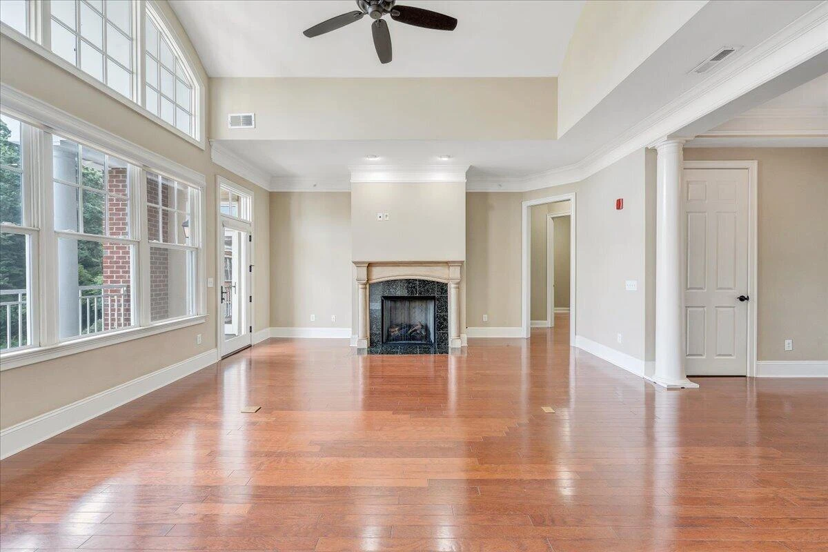 2125 Yellow Mountain RD SE #APT 302 - Photo 6