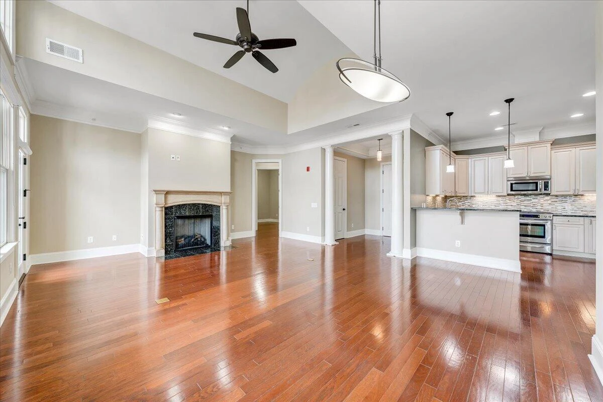 2125 Yellow Mountain RD SE #APT 302 - Photo 7