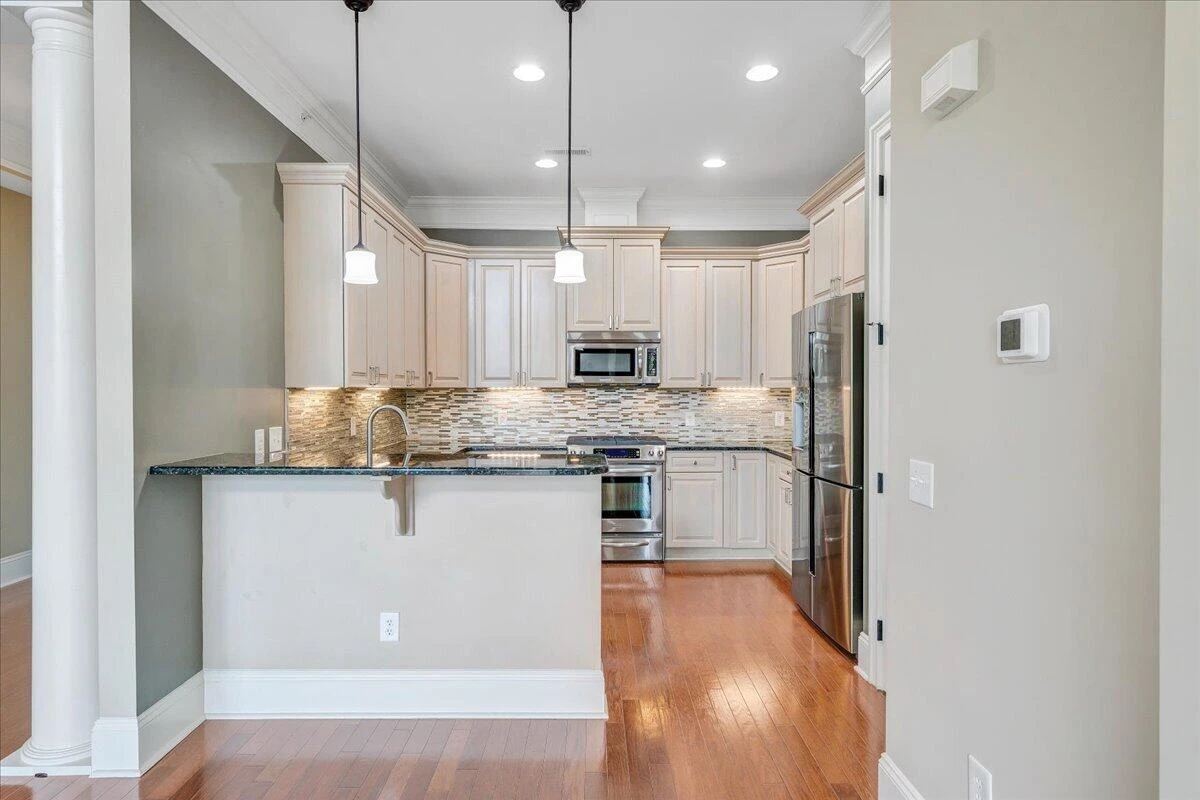 2125 Yellow Mountain RD SE #APT 302 - Photo 11