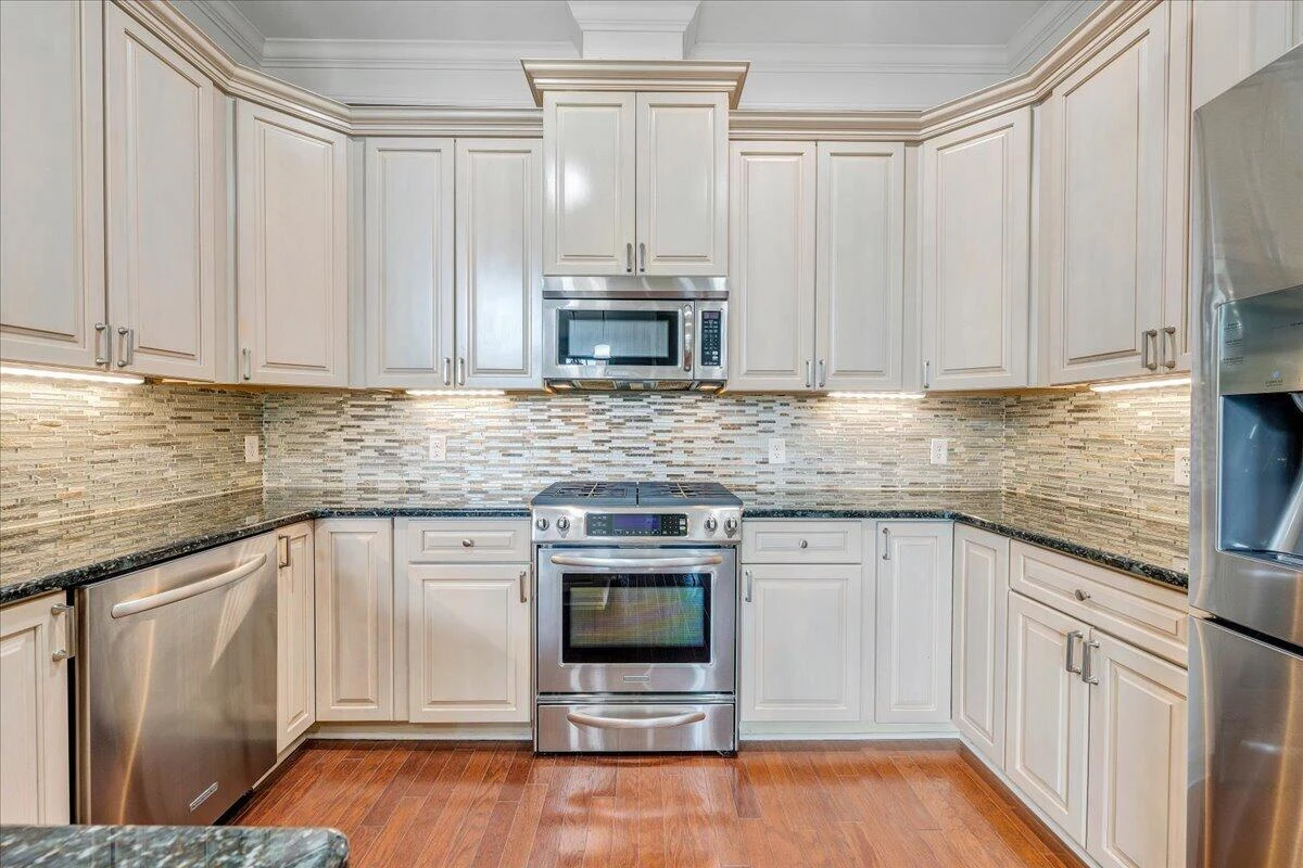 2125 Yellow Mountain RD SE #APT 302 - Photo 12