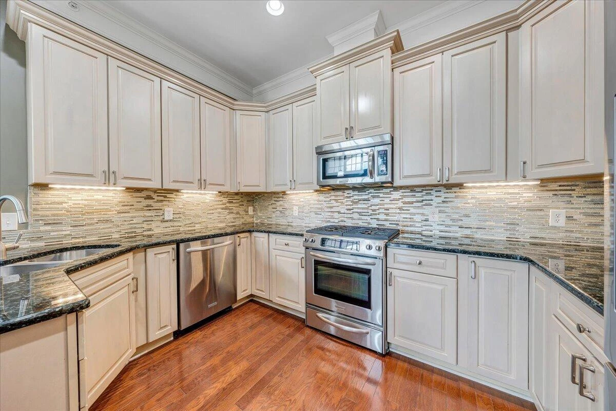 2125 Yellow Mountain RD SE #APT 302 - Photo 13