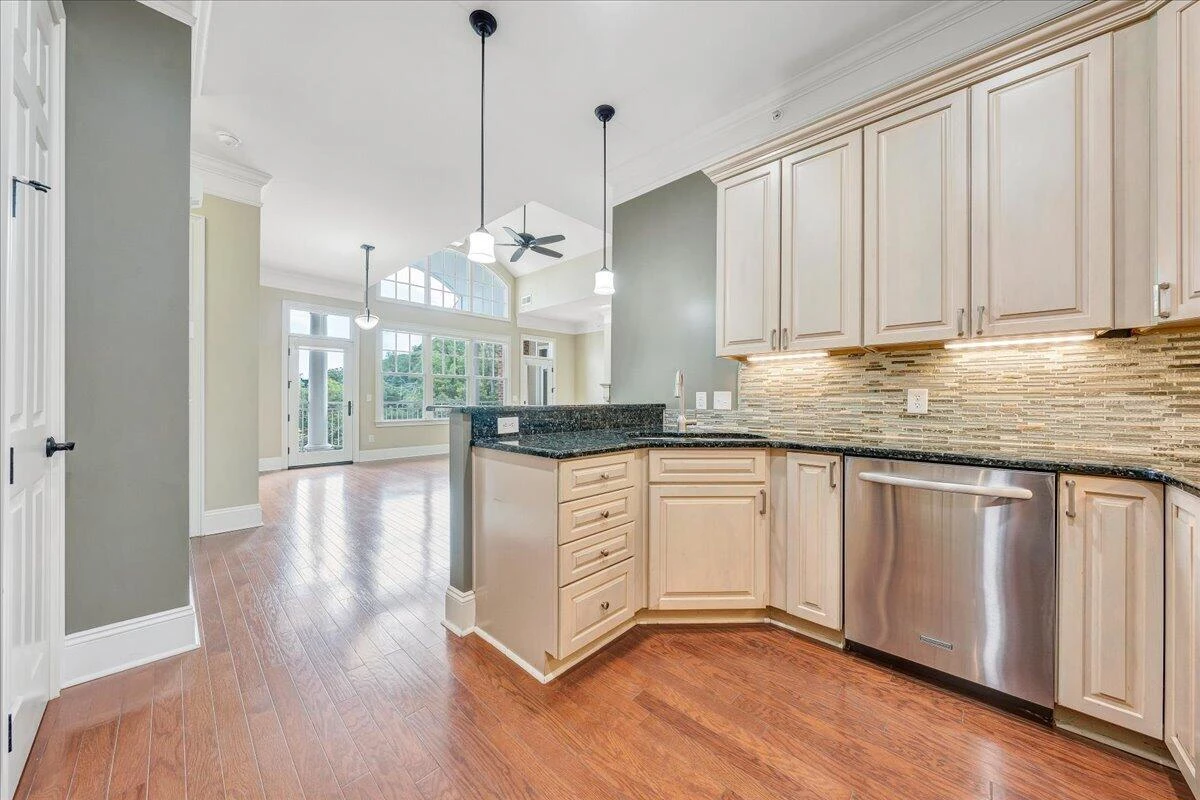 2125 Yellow Mountain RD SE #APT 302 - Photo 14