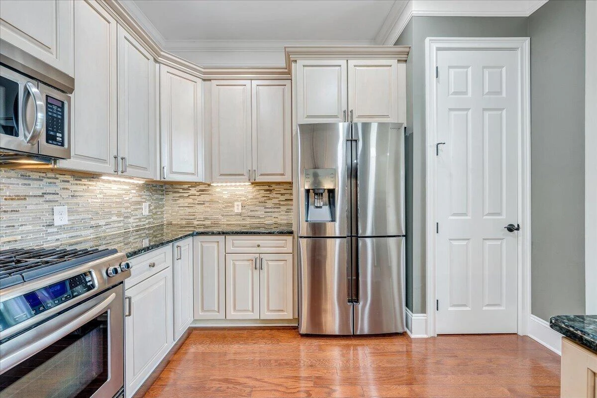 2125 Yellow Mountain RD SE #APT 302 - Photo 16