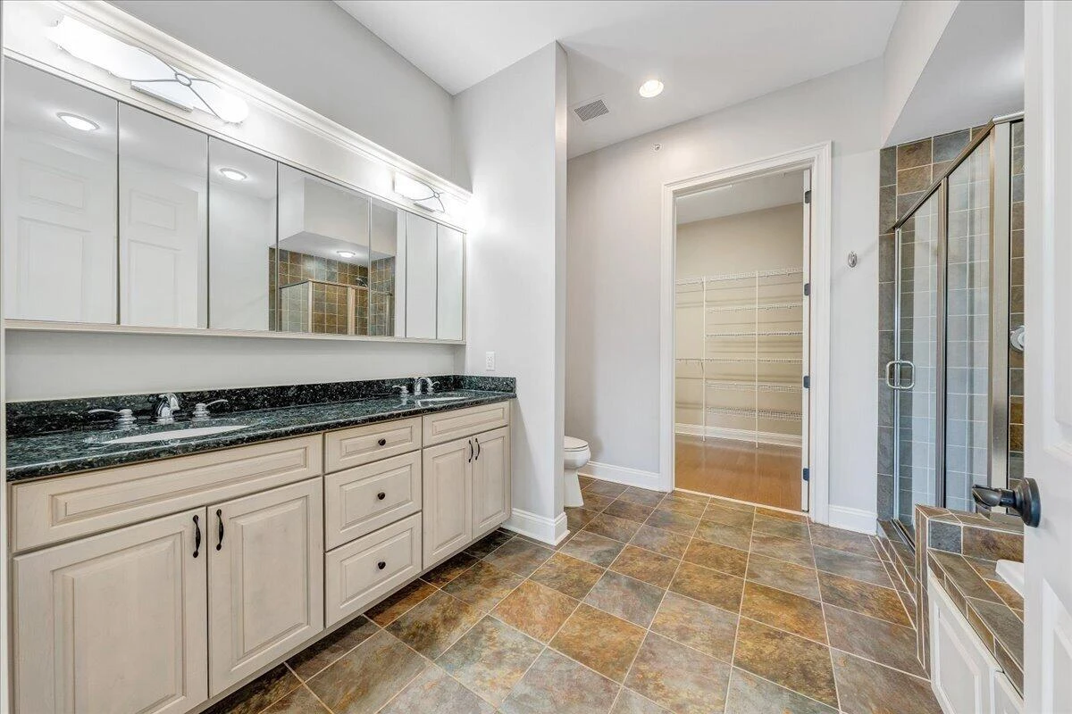 2125 Yellow Mountain RD SE #APT 302 - Photo 34