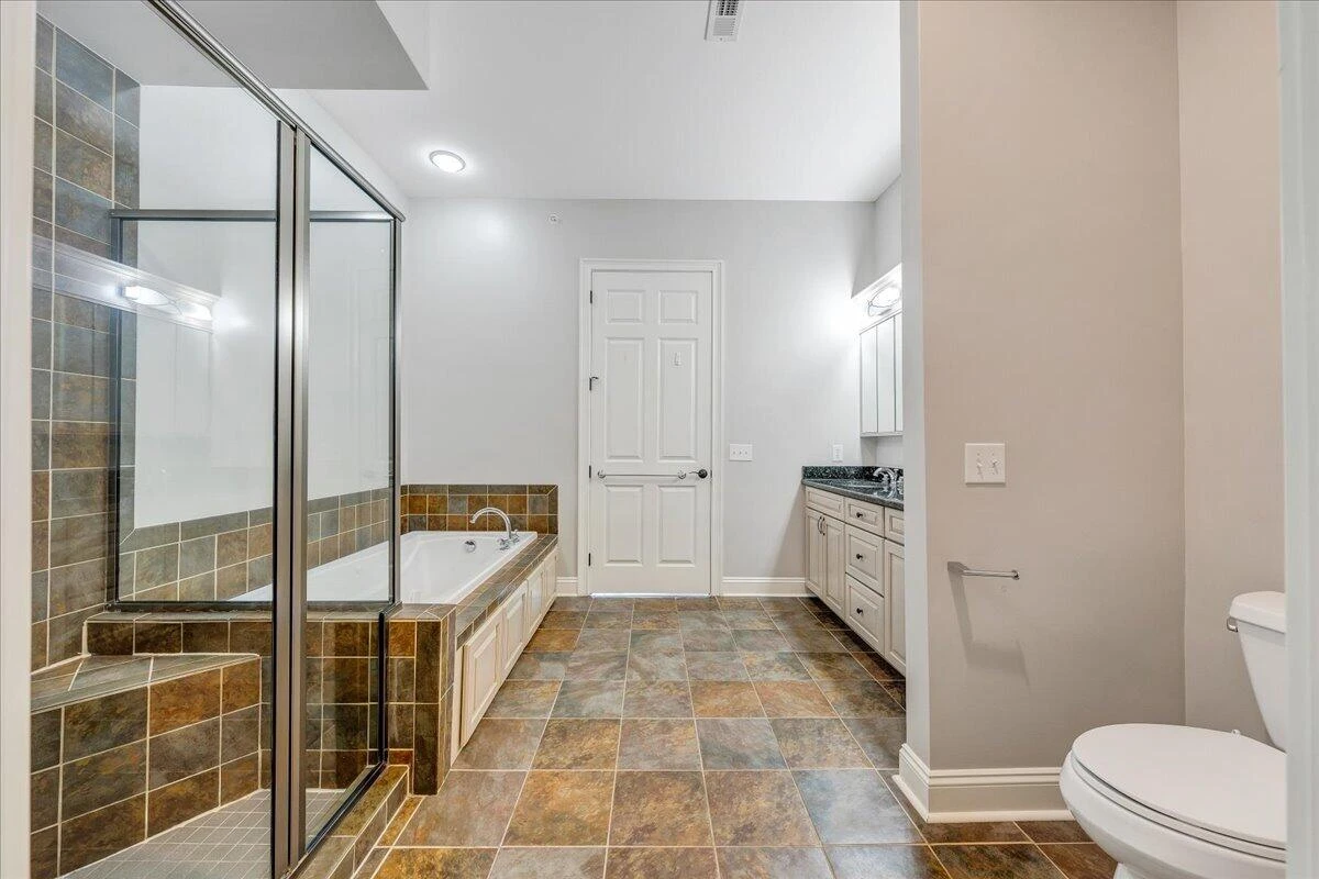 2125 Yellow Mountain RD SE #APT 302 - Photo 36