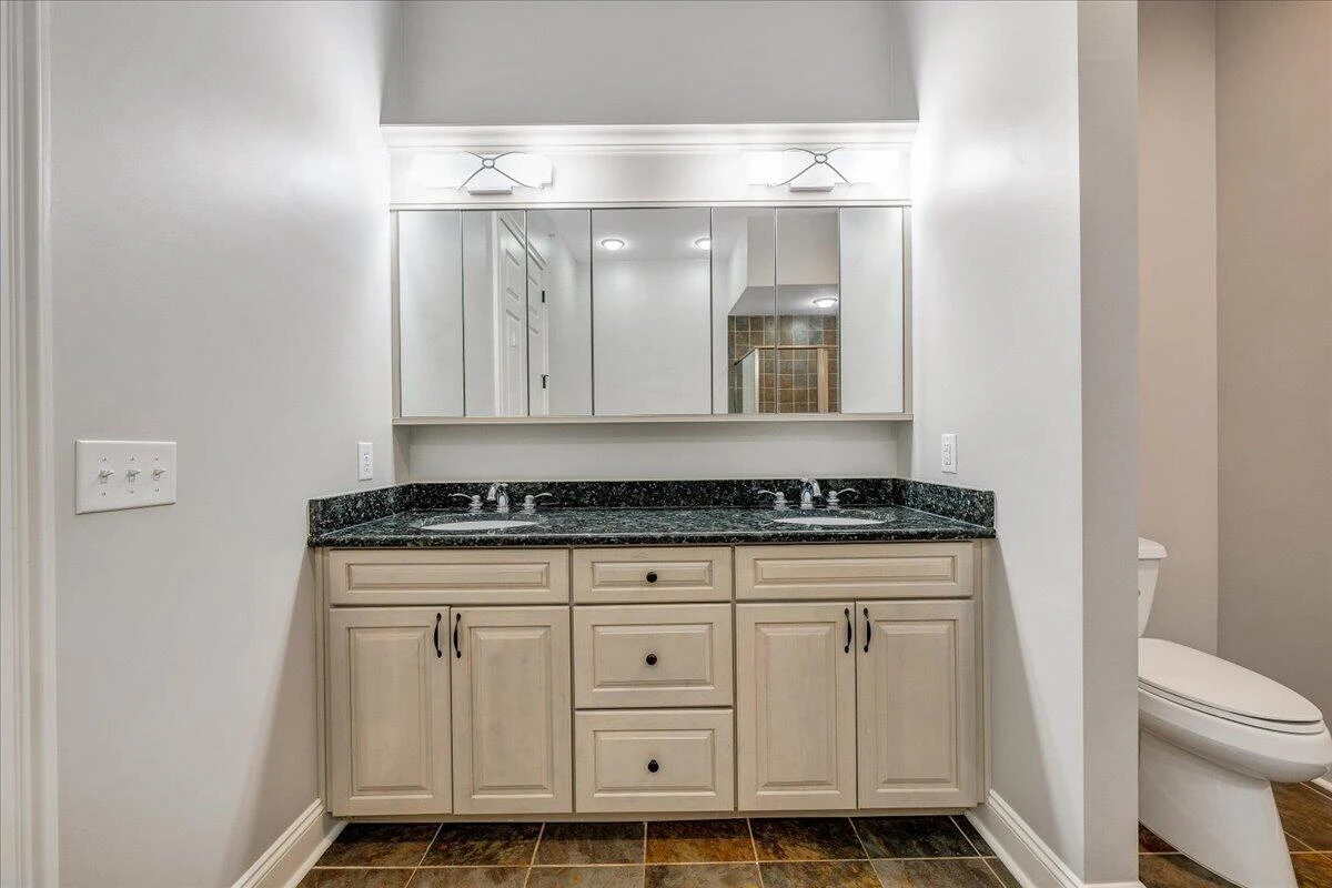 2125 Yellow Mountain RD SE #APT 302 - Photo 37