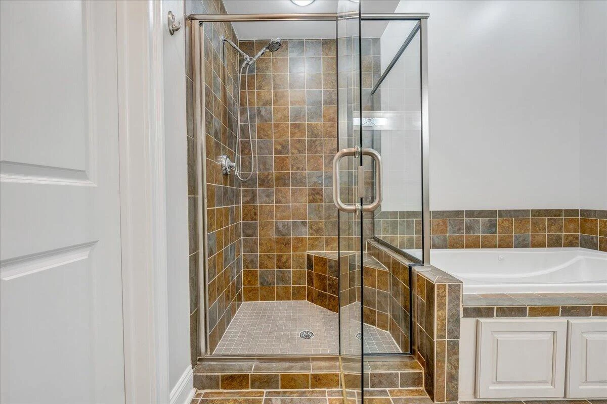 2125 Yellow Mountain RD SE #APT 302 - Photo 39