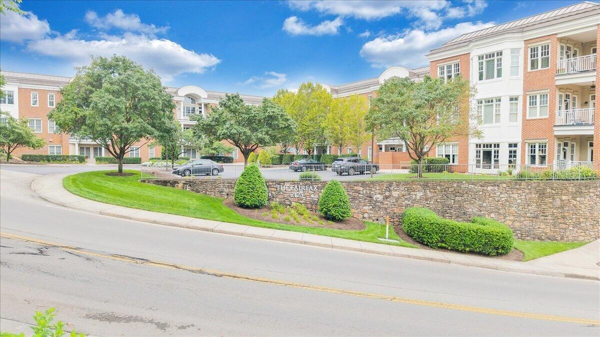 2125 Yellow Mountain RD SE #APT 302 - Photo 67