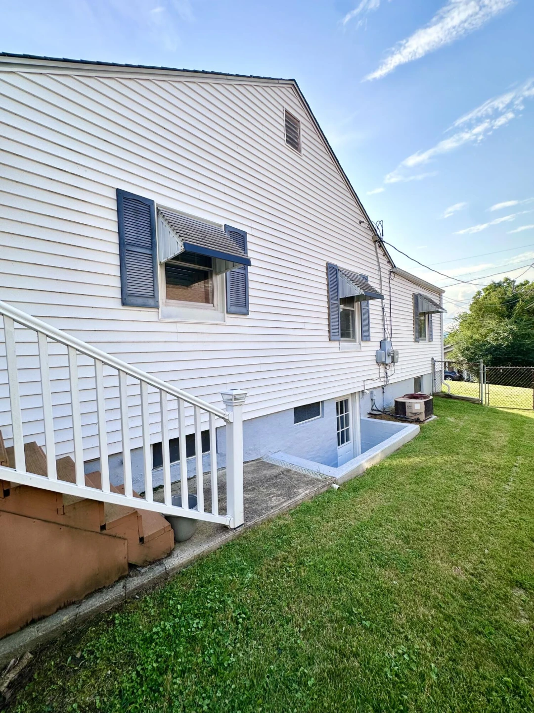 317 E Pennsylvania ST - Photo 7