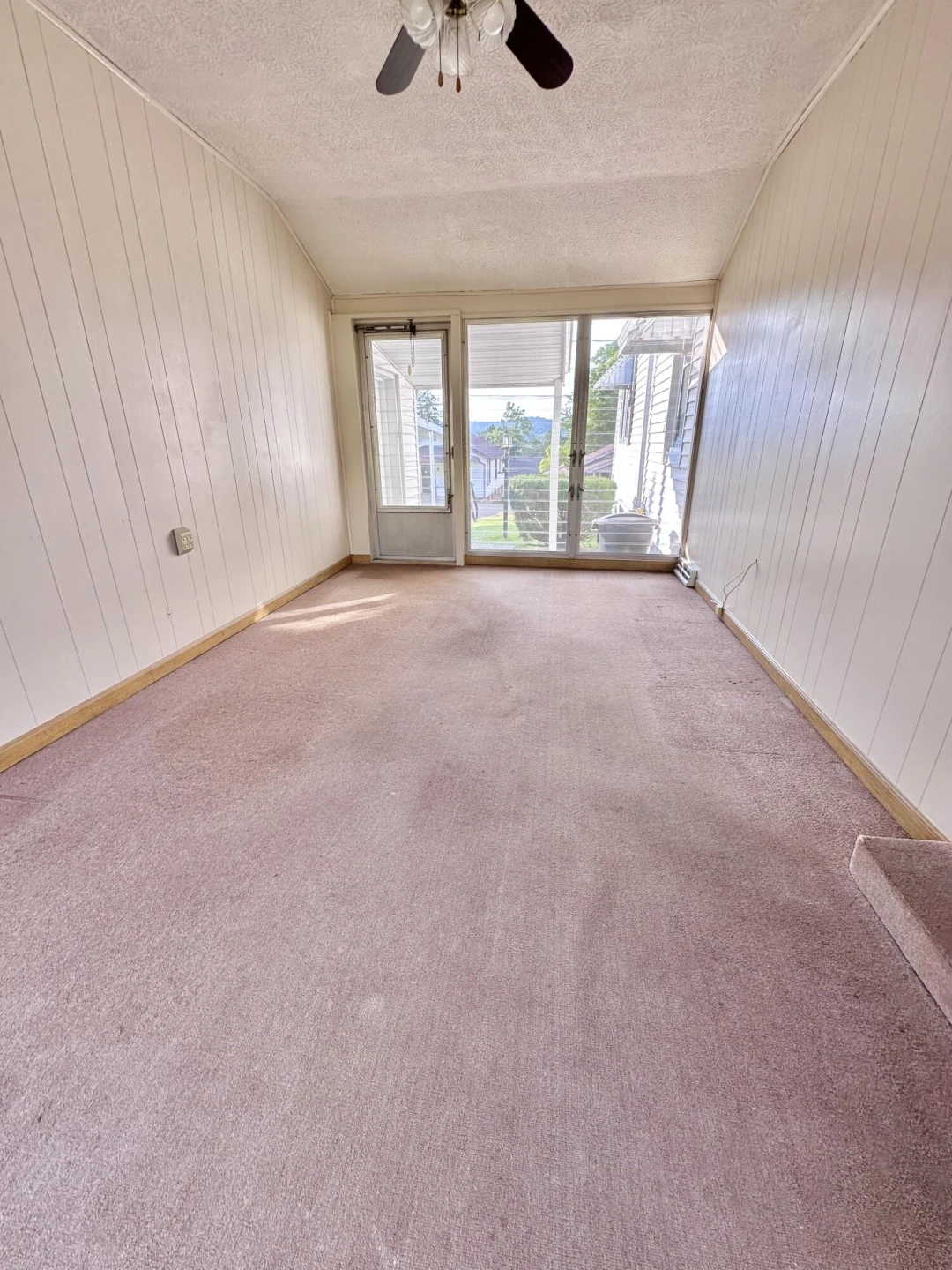 317 E Pennsylvania ST - Photo 37