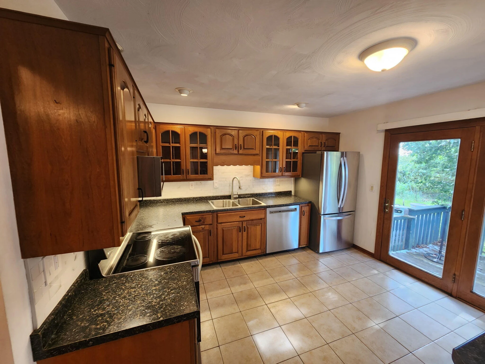930 Stafford DR - Photo 2
