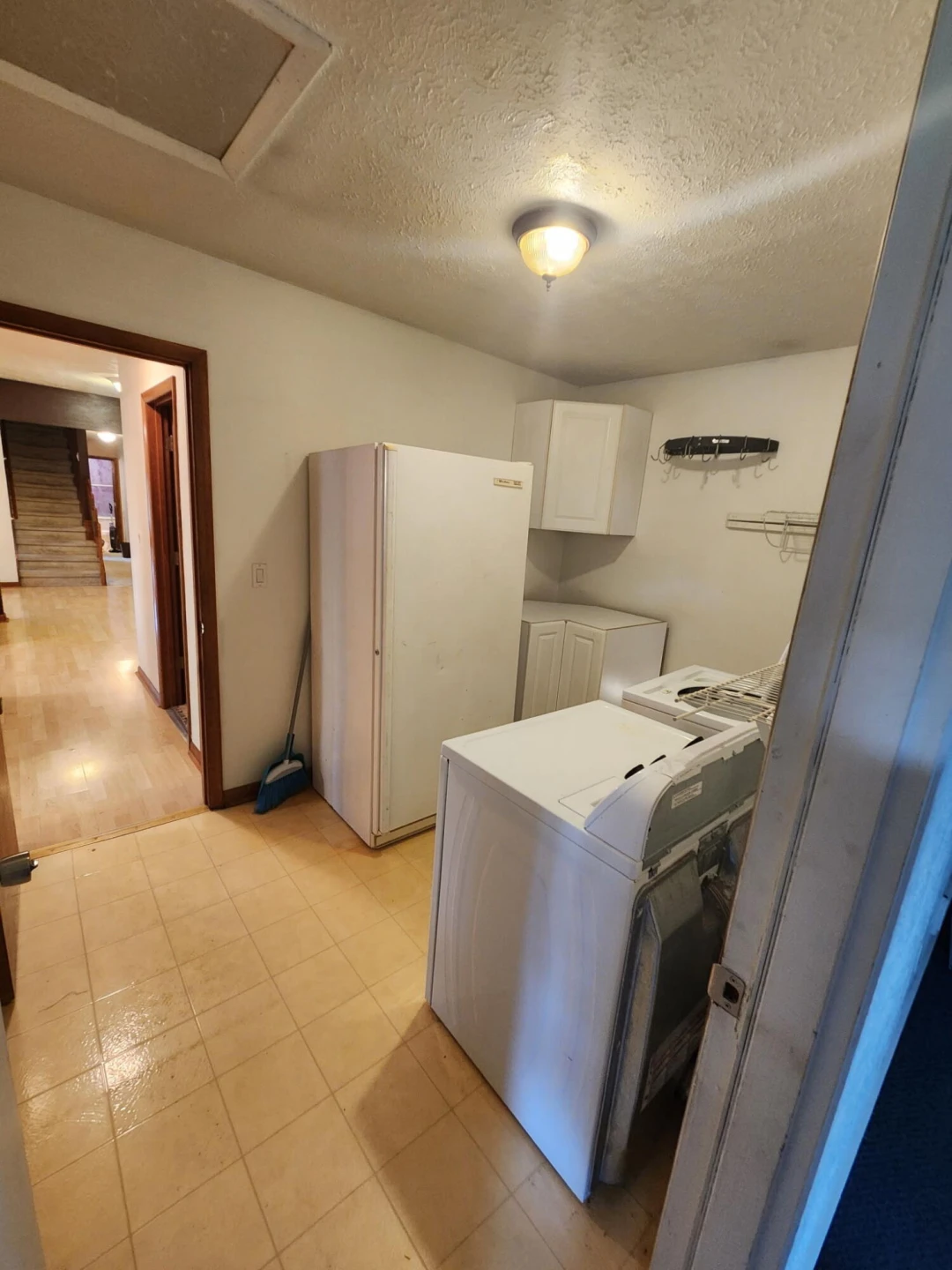 930 Stafford DR - Photo 8