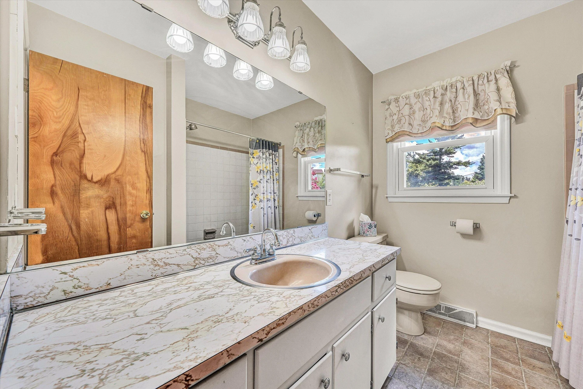 604 Aragona DR - Photo 15
