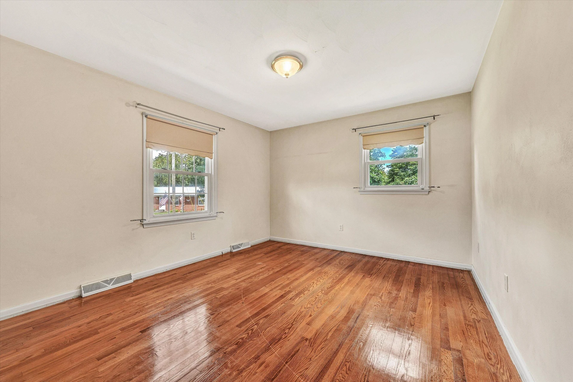 604 Aragona DR - Photo 17