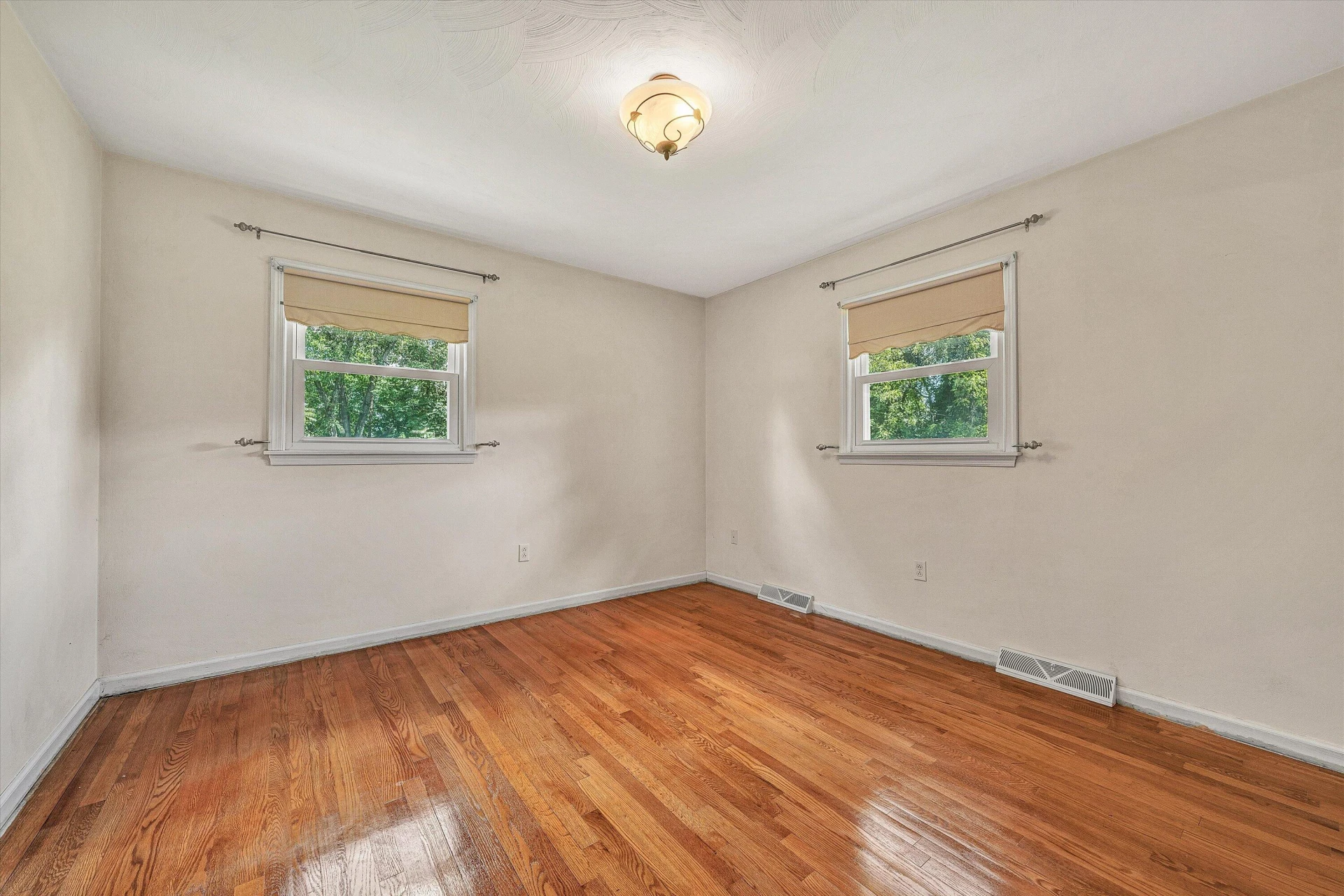 604 Aragona DR - Photo 18