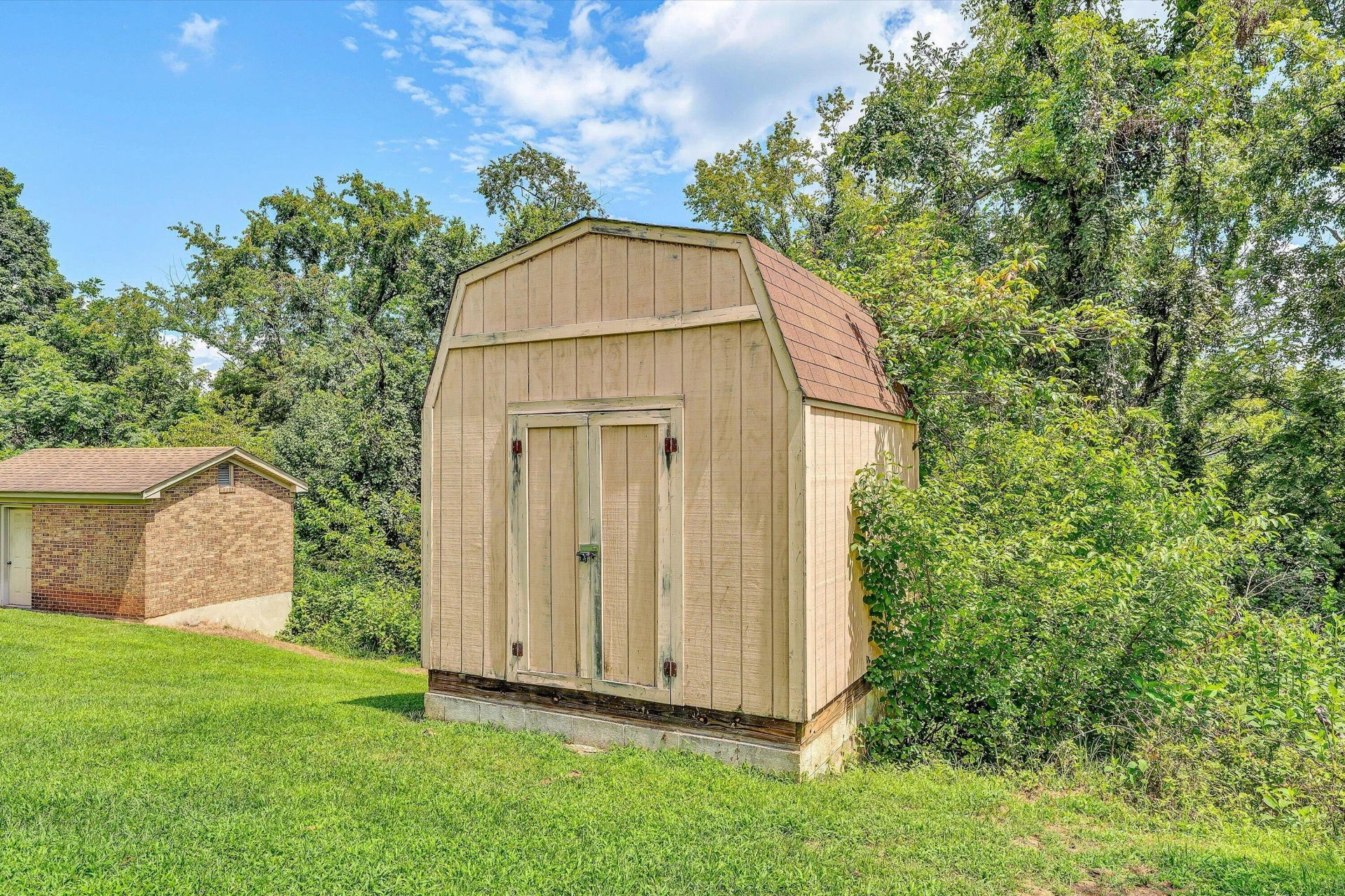 604 Aragona DR - Photo 37