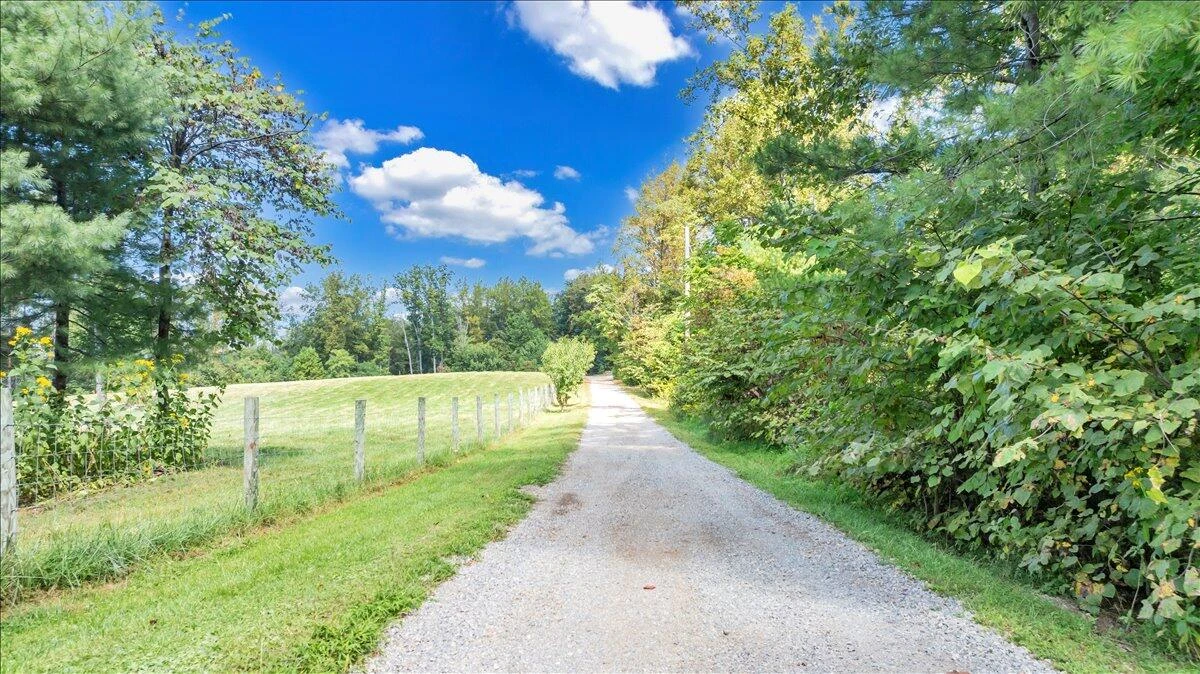 280 Woodwinds RD - Photo 3