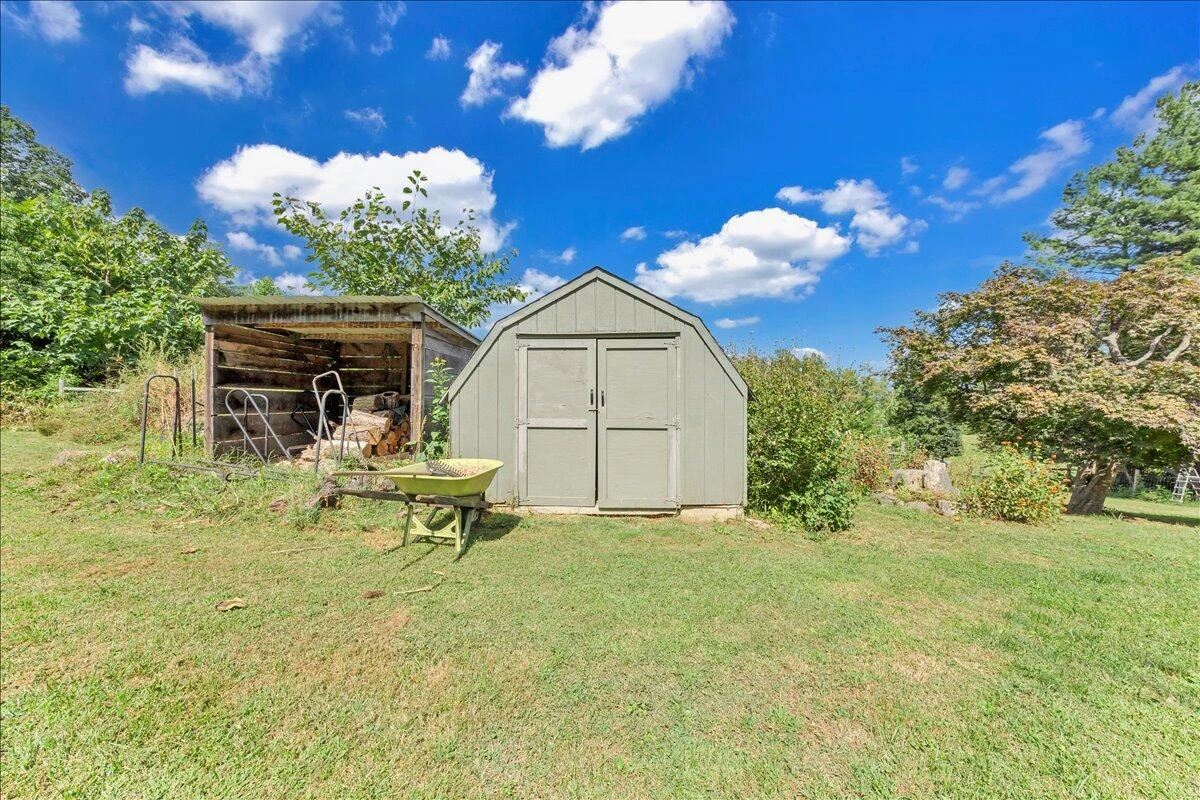 280 Woodwinds RD - Photo 44