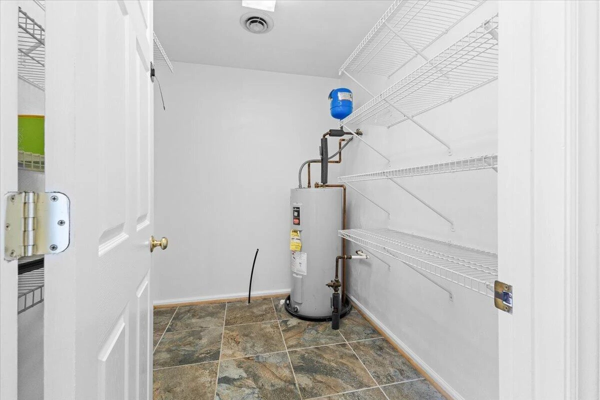 2956 Stonebridge CIR - Photo 13