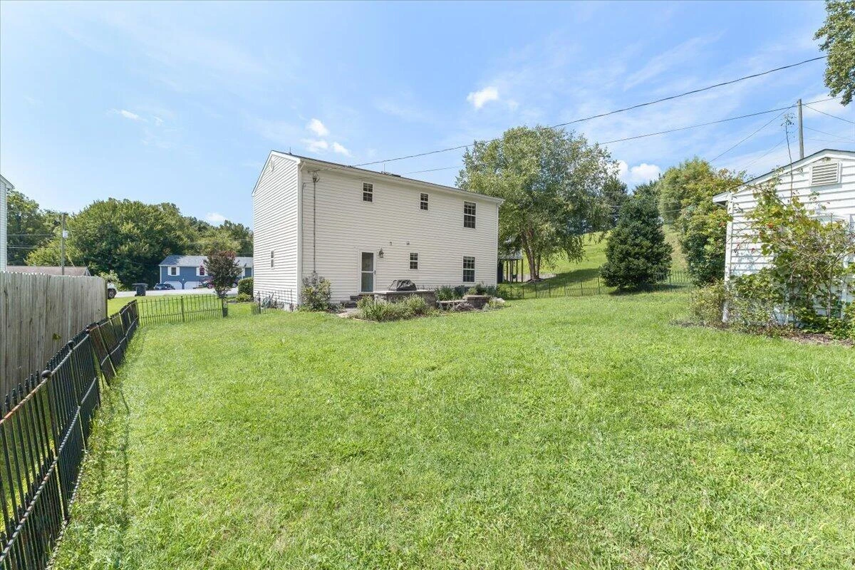 2956 Stonebridge CIR - Photo 31