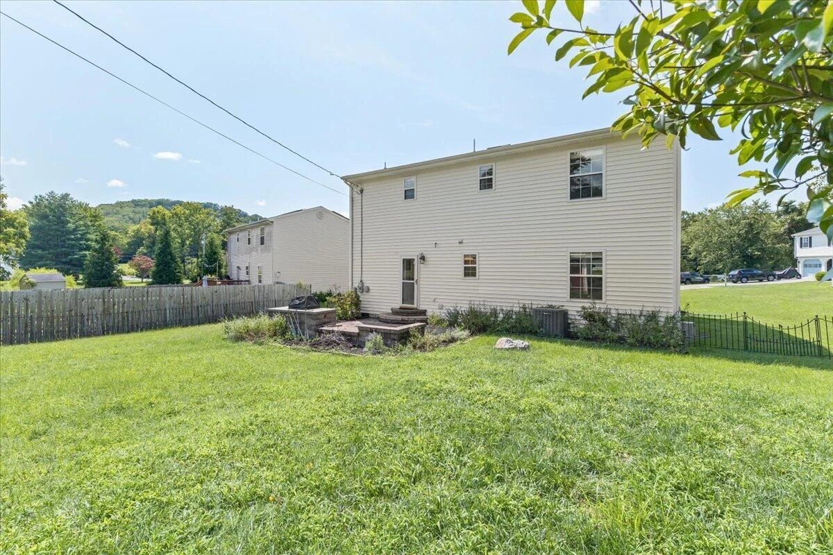 2956 Stonebridge CIR - Photo 35