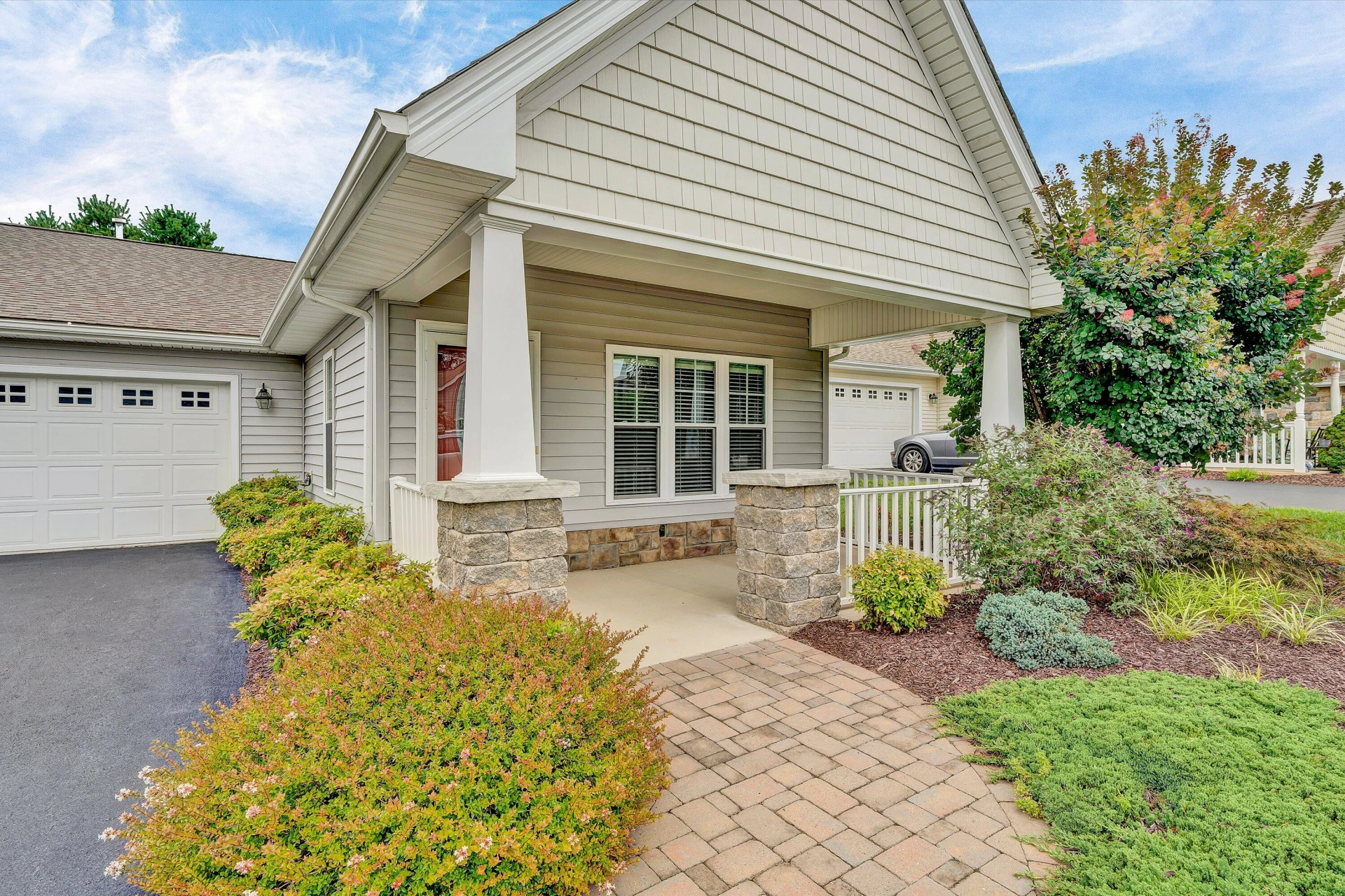 8110 Golden Oak LN - Photo 3