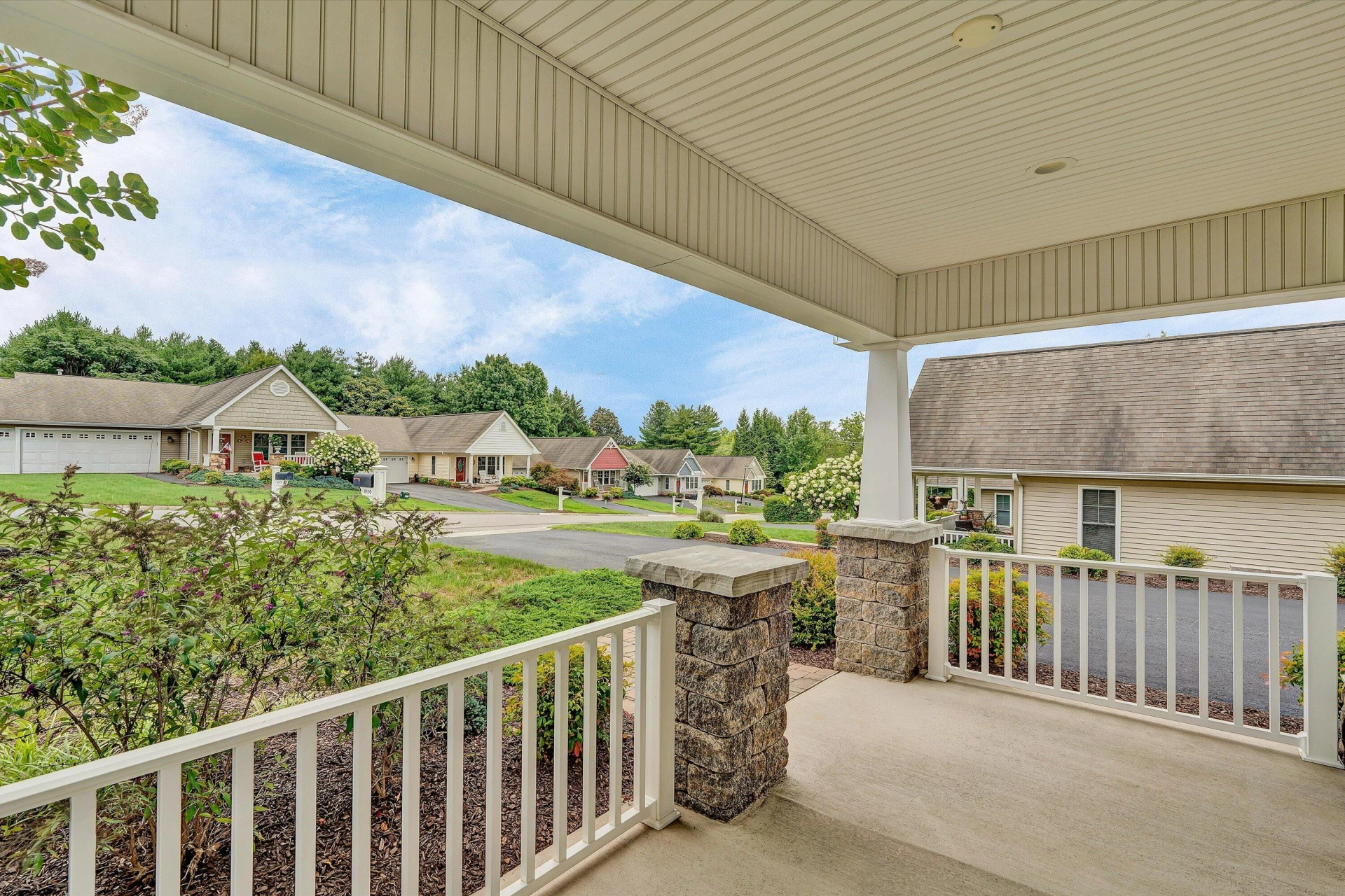 8110 Golden Oak LN - Photo 5
