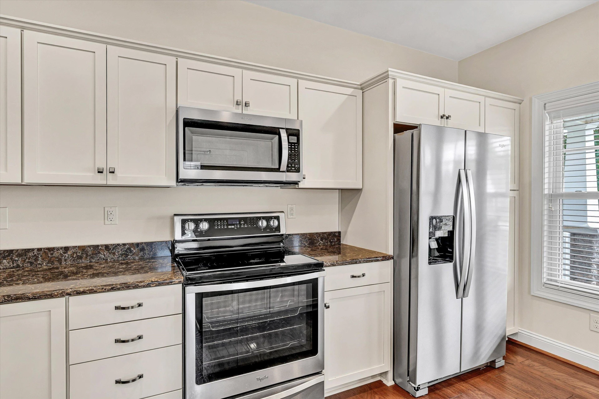 8110 Golden Oak LN - Photo 8