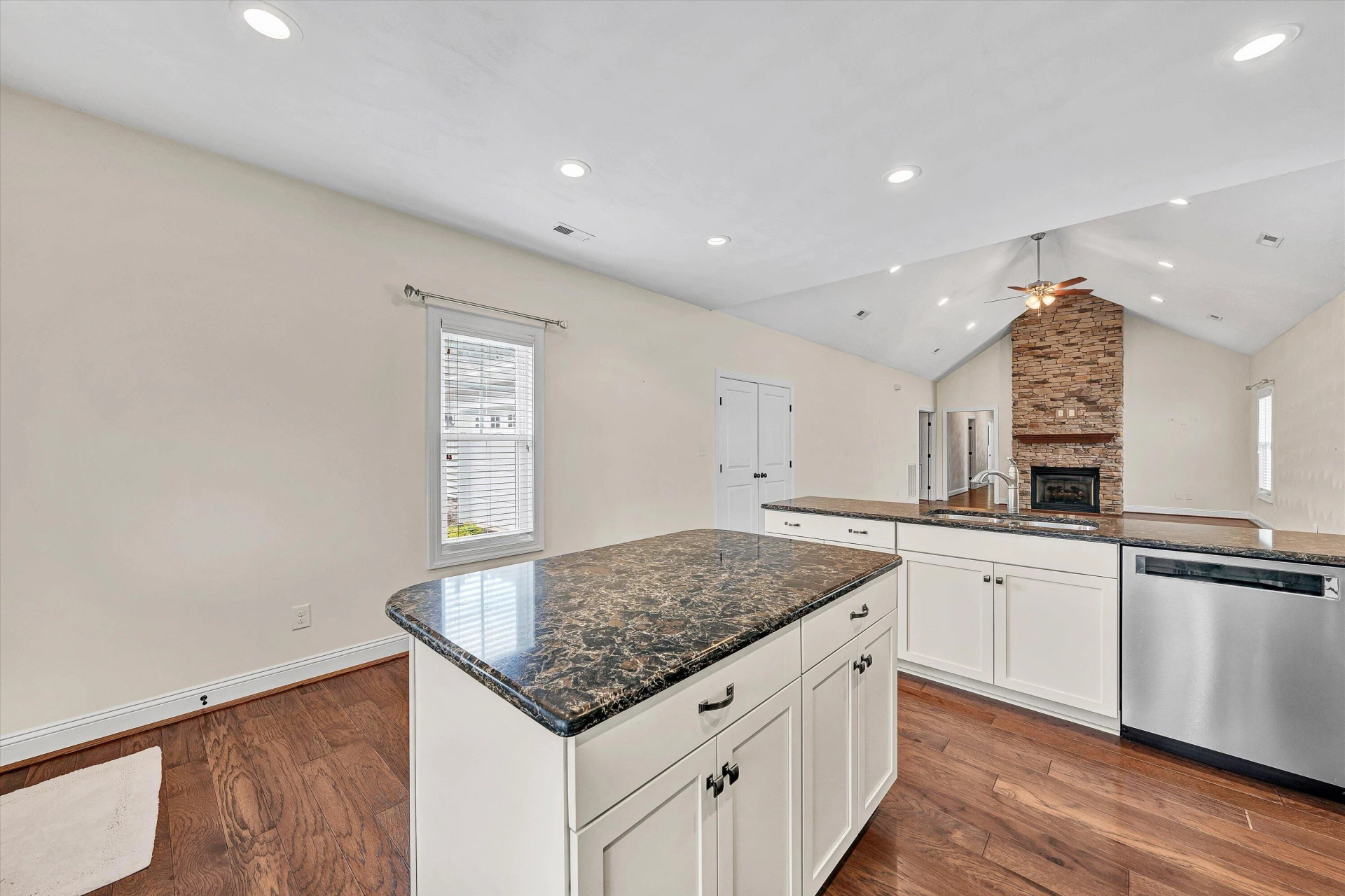 8110 Golden Oak LN - Photo 9