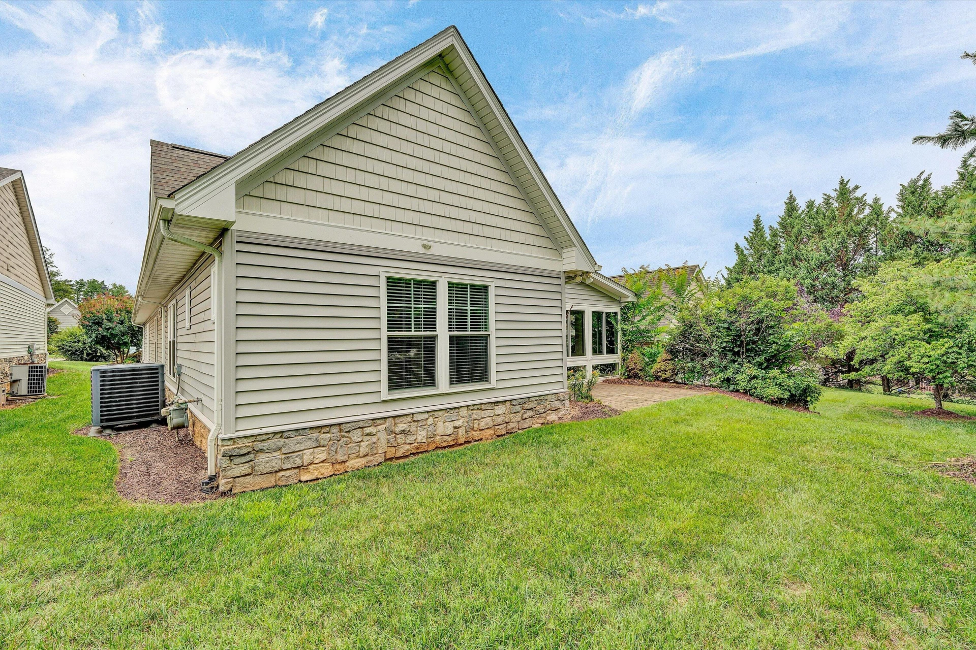 8110 Golden Oak LN - Photo 32