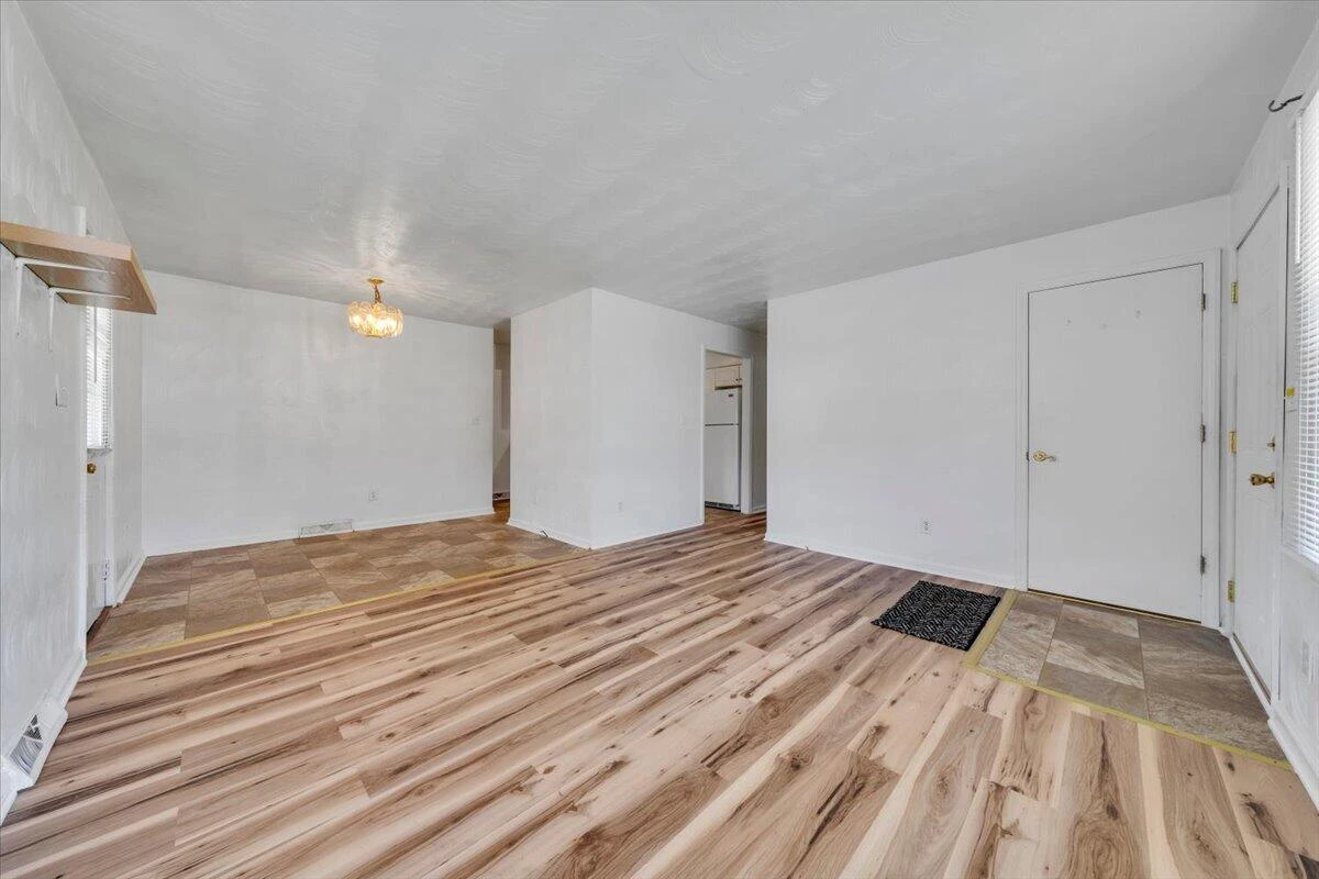 725 Ramada RD - Photo 7