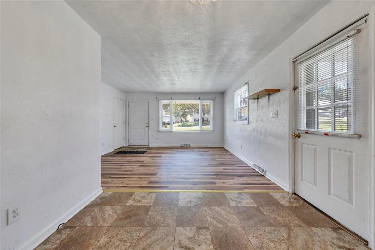 725 Ramada RD - Photo 9