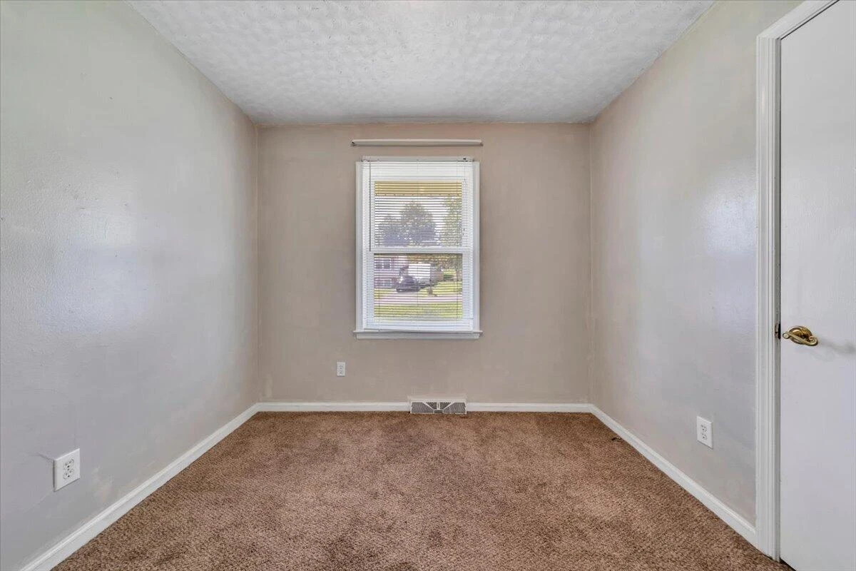 725 Ramada RD - Photo 15