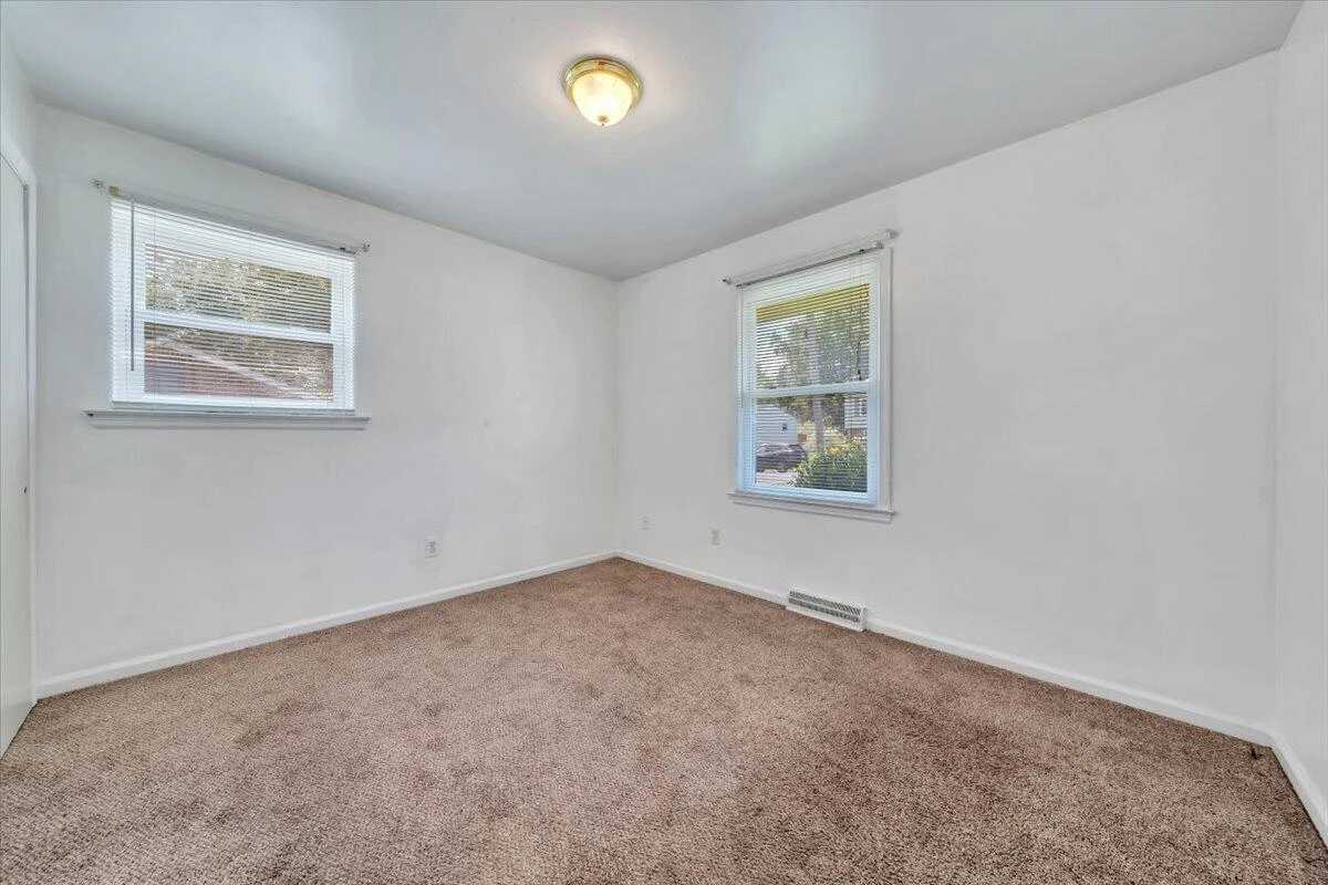 725 Ramada RD - Photo 18
