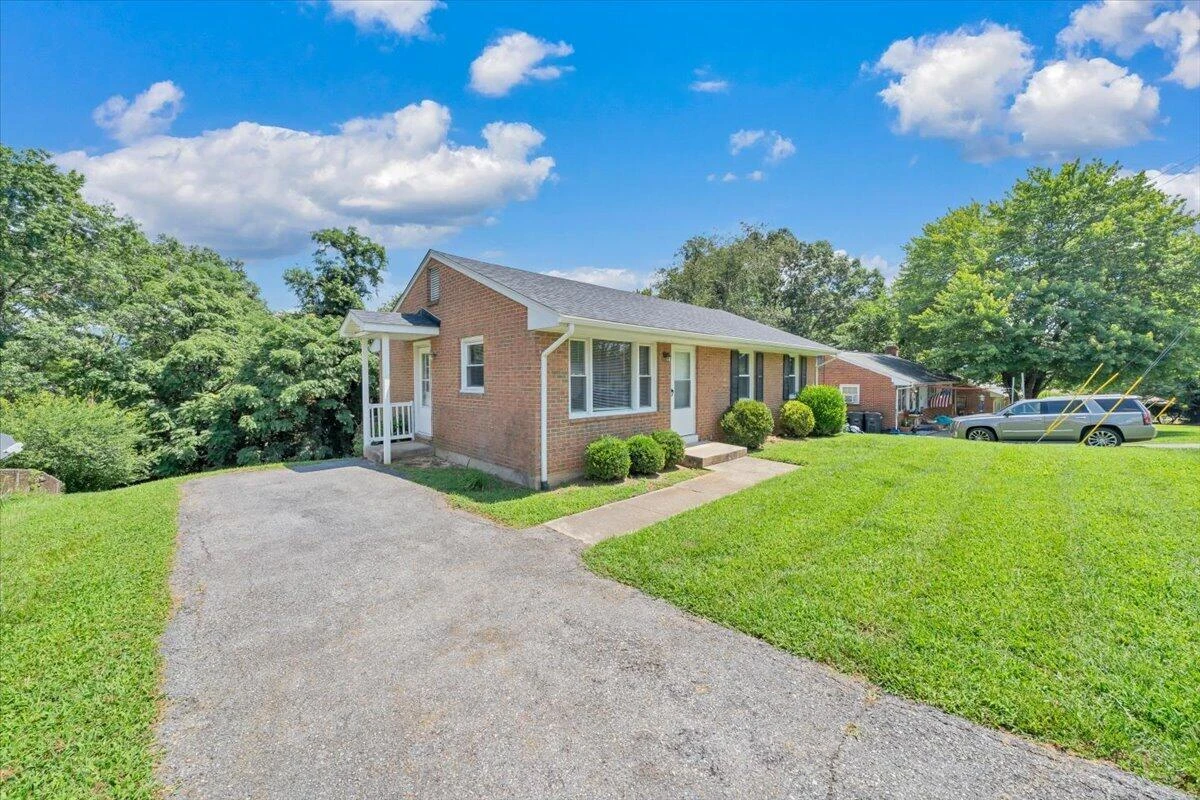 725 Ramada RD - Photo 33