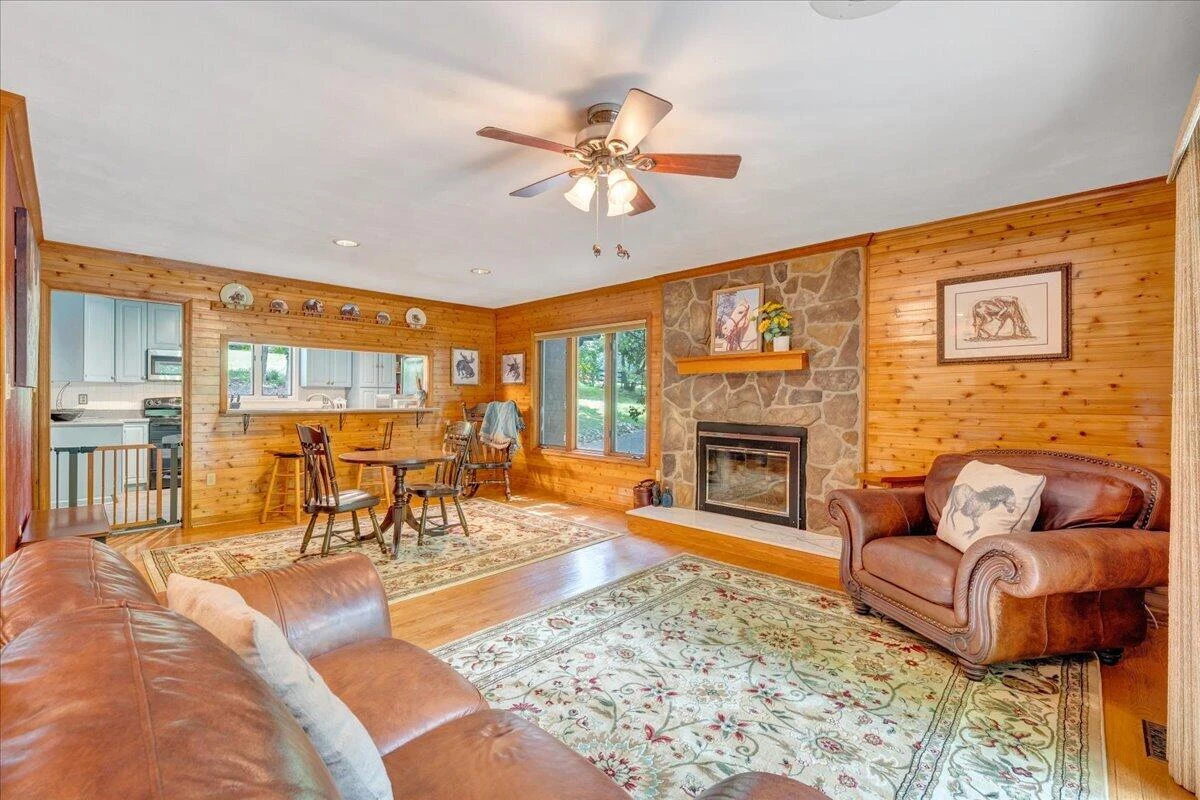 212 October CT - Photo 10