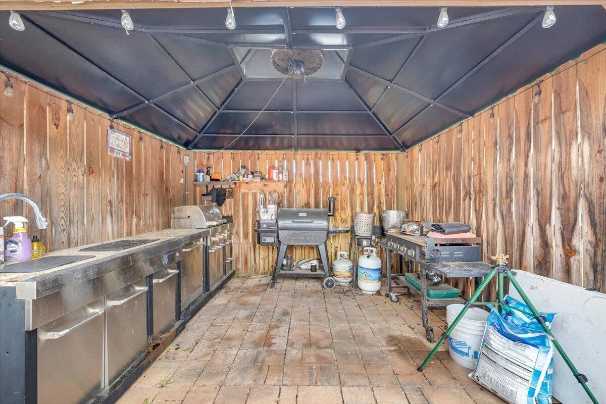 1150 Drewrys Hill RD - Photo 4