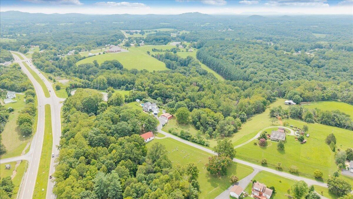 1150 Drewrys Hill RD - Photo 86