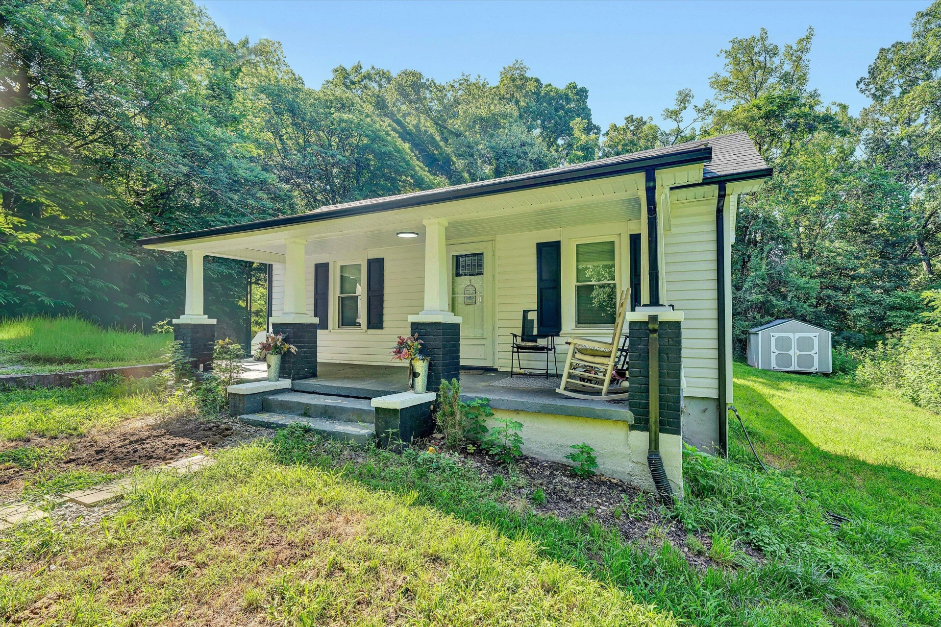 1425 Kefauver RD SE - Photo 2