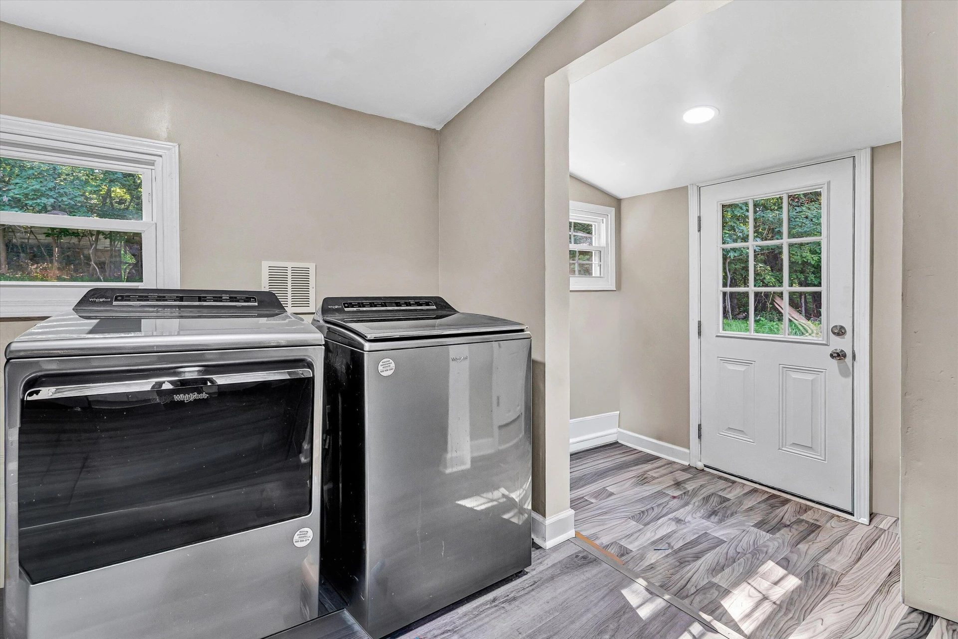 1425 Kefauver RD SE - Photo 9