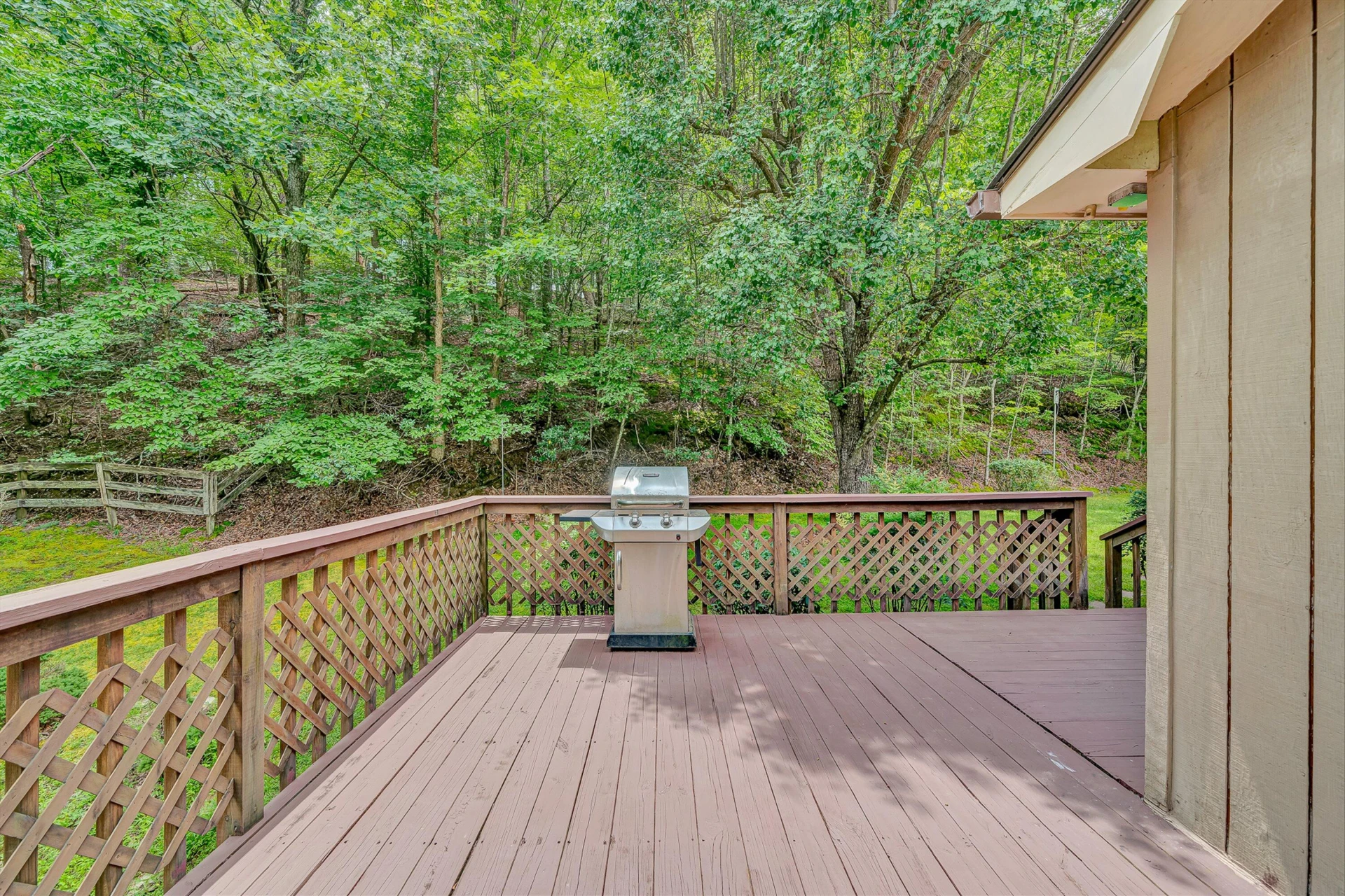 1005 Questor ST - Photo 8