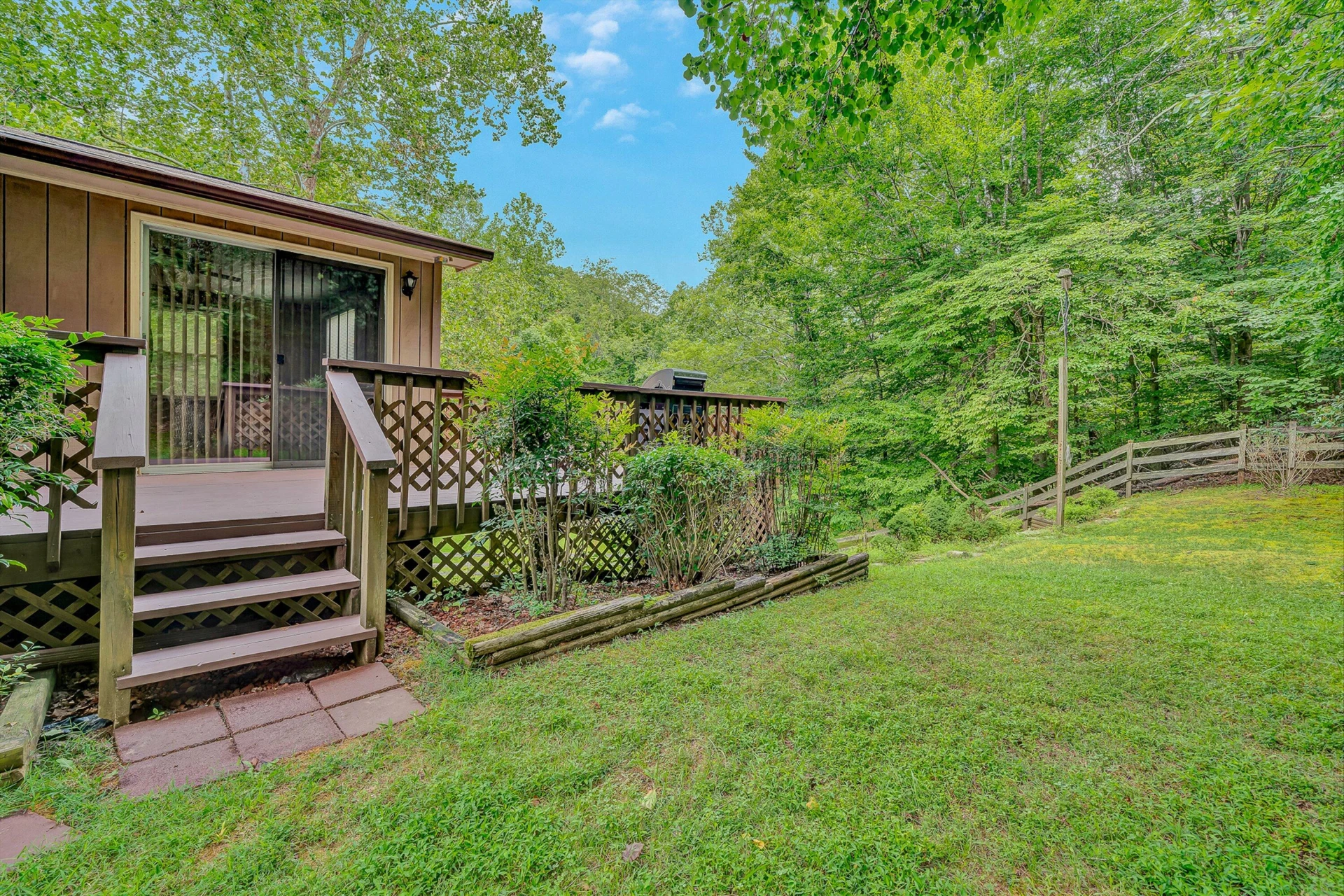 1005 Questor ST - Photo 9